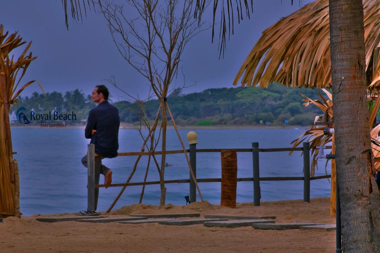 Royal Beach Baie d'Arugam Extérieur photo